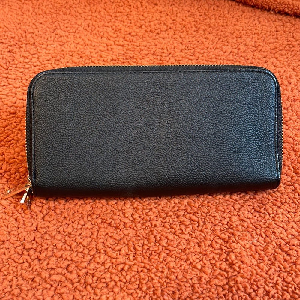 Woman’s Wallet